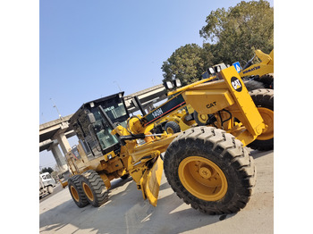 Grejder CATERPILLAR 140H