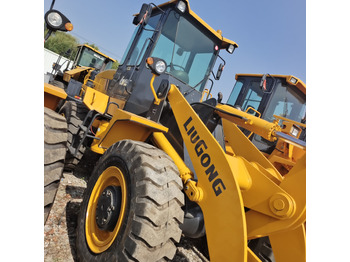 Utovarivač na kotačima LIUGONG 836: slika Utovarivač na kotačima LIUGONG 836