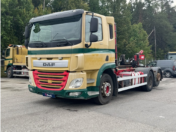 Kamion s kukastom dizalicom DAF CF 370