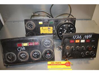 Ploča s instrumentima HANOMAG