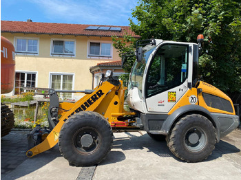 Utovarivač na kotačima LIEBHERR L 506
