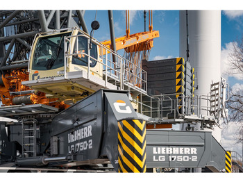 Autodizalica za sve terene LIEBHERR