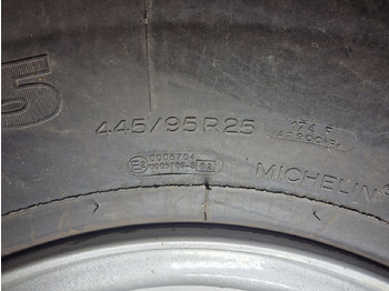 Kompletan kotač Liebherr Wheel 445/95R25 10 12 1p: slika Kompletan kotač Liebherr Wheel 445/95R25 10 12 1p