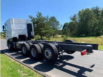 Kamion-šasija DAF XF 430 FAW 8x4*4 Tridem: slika Kamion-šasija DAF XF 430 FAW 8x4*4 Tridem