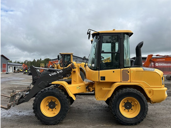 Utovarivač na kotačima VOLVO L30G