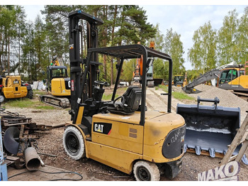 Električni viličar CATERPILLAR EP