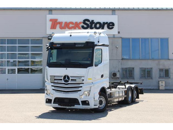 Transporter kontejnera/ Kamion s izmjenjivim sanducima MERCEDES-BENZ Actros 2545