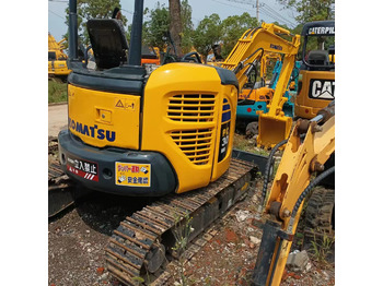 Mini bager KOMATSU PC30: slika Mini bager KOMATSU PC30