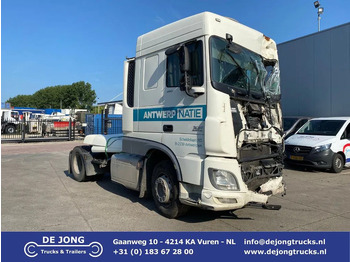 Tegljač DAF XF 106 460