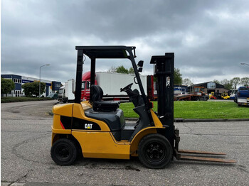 Diesel viličar CATERPILLAR DP