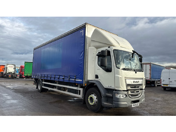 Kamion s ceradom DAF LF 260