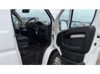 Mali kamion kiper PEUGEOT BOXER 355 2.2 BlueHDi  165ps: slika Mali kamion kiper PEUGEOT BOXER 355 2.2 BlueHDi  165ps