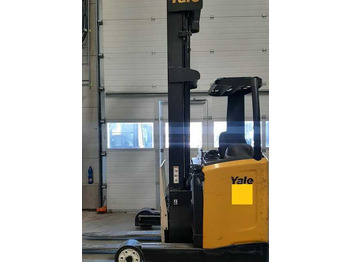 Regalni viličar YALE