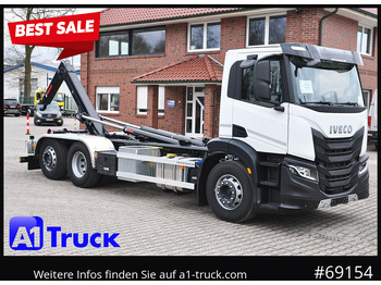 Kamion s kukastom dizalicom IVECO X-WAY