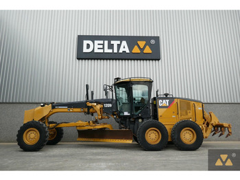 Grejder CATERPILLAR 120