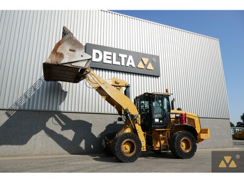 Utovarivač na kotačima Caterpillar 938M: slika Utovarivač na kotačima Caterpillar 938M