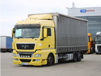 Kamion s ceradom MAN TGX 24.440