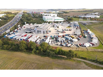 Poluprikolica s ceradom Schwarzmüller SPA 3/E, LIFTING AXLE, MULDA, SAF, MULTILOCK: slika Poluprikolica s ceradom Schwarzmüller SPA 3/E, LIFTING AXLE, MULDA, SAF, MULTILOCK