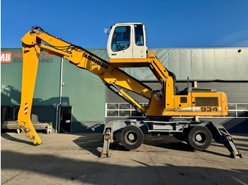 Stroj za rukovanje otpadom LIEBHERR A 934