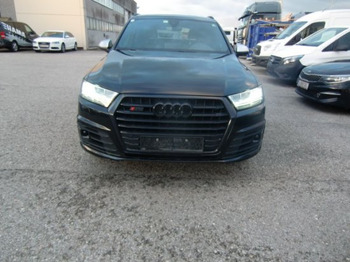 SUV Audi SQ7 4,0 TDi V8 S line: slika SUV Audi SQ7 4,0 TDi V8 S line