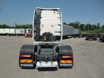 Tegljač Volvo FH 500 E6, I-Shift, Globetrotter Standklima mehrere Einheiten verfügbar: slika Tegljač Volvo FH 500 E6, I-Shift, Globetrotter Standklima mehrere Einheiten verfügbar