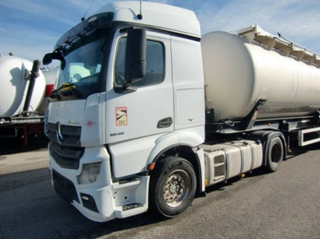 Tegljač MERCEDES-BENZ Actros 1845