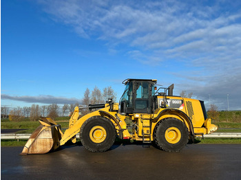 Utovarivač na kotačima CATERPILLAR 966M