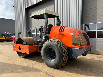 Valjak Hamm 311 Soil Compactor: slika Valjak Hamm 311 Soil Compactor