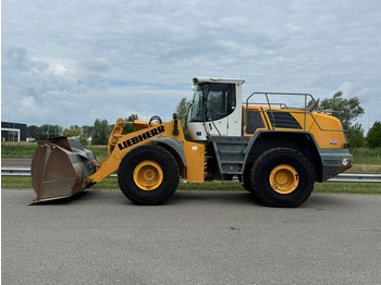 Utovarivač na kotačima LIEBHERR L 566