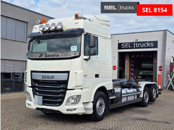 Kamion s kukastom dizalicom DAF XF 510