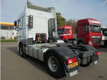 Tegljač DAF XF 440 EURO 6: slika Tegljač DAF XF 440 EURO 6