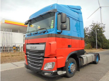 Tegljač DAF XF 440