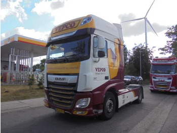 Tegljač DAF XF 460