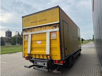 Kamion sandučar Mercedes-Benz Atego 1018: slika Kamion sandučar Mercedes-Benz Atego 1018