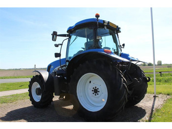 Traktor New Holland TSA135A: slika Traktor New Holland TSA135A
