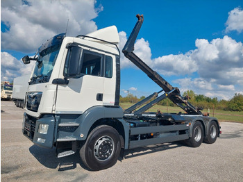 Kamion s kukastom dizalicom MAN TGS 26.440