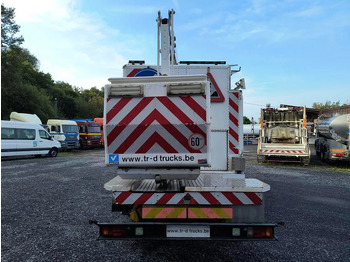 Interior photo 1: Kamion Iveco EuroCargo 120 E18 + COMET 151TAL (15 m)