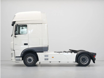 Tegljač DAF XF 480 FT Super Space Cab, 2x Tanks, PTO Prep: slika Tegljač DAF XF 480 FT Super Space Cab, 2x Tanks, PTO Prep