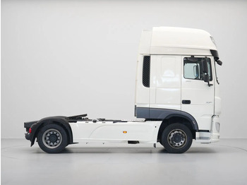 Tegljač DAF XF 480 FT Super Space Cab, 2x Tanks, PTO Prep: slika Tegljač DAF XF 480 FT Super Space Cab, 2x Tanks, PTO Prep