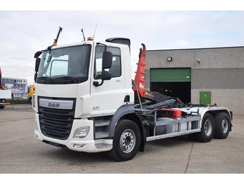 Kamion s kukastom dizalicom DAF CF 460