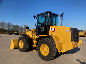 Utovarivač na kotačima CATERPILLAR 910