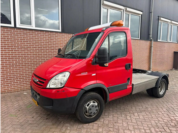 Tegljač IVECO Daily