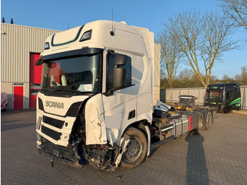 Transporter kontejnera/ Kamion s izmjenjivim sanducima SCANIA R 450