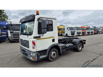 Kamion s kukastom dizalicom MAN TGL 12.180 4x2 BB EURO 3 - Hákový nosič kontejnerů: slika Kamion s kukastom dizalicom MAN TGL 12.180 4x2 BB EURO 3 - Hákový nosič kontejnerů