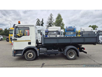 Kamion s kukastom dizalicom MAN TGL 12.180 4x2 BB EURO 3 - Hákový nosič kontejnerů: slika Kamion s kukastom dizalicom MAN TGL 12.180 4x2 BB EURO 3 - Hákový nosič kontejnerů