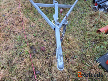 Građevinska oprema Vägskyddsutrustning Avstängningsvagn Med Varningsljus: slika Građevinska oprema Vägskyddsutrustning Avstängningsvagn Med Varningsljus