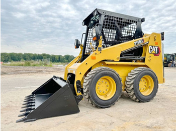 Mini utovarivač CATERPILLAR 216B3