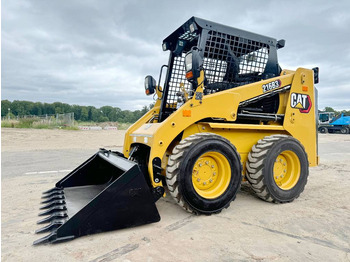 Mini utovarivač CATERPILLAR 216B3