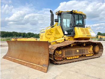 Buldožer KOMATSU D61PXi-24