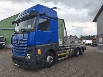 Transporter kontejnera/ Kamion s izmjenjivim sanducima MERCEDES-BENZ Actros 2545